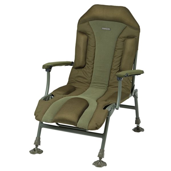 Trakker Levelite Long-Back Chair Der ergonomisch gestaltete Levelite Longback Chair ist der ultimative Sitzungsstuhl. Das Design mit „langem Rücken“ und integrierten Armlehnen bieten unvergleichlichen Komfort. Vier voll einstellbare „One-Touch“-Schlammfüße ermöglichen es, den Stuhl in optimaler Position und Höhe zu platzieren. Darüber hinaus ist der Stuhl mit 4,7 kg in Anbetracht seiner Größe und Ausstattung extrem leicht. PRODUKTMERKMALE Unglaublich gemütlicher Stuhl für den anspruchsvollen Angler Ergonomisch designte Polsterung für maximalen Komfort Incredibly light weight, almost half the weight of competitors chairs of a similar size Super schnell einsatzbereit, einfach Clip lösen und auffalten Einzigartiger, patentierter Beinmechanismus – Knopf drücken und das Bein bringt sich in die richtige Position Clips halten den Stuhl während des Transports geschlossen TECHNISCHE SPEZIFIKATION Material: Aluminium-Rahmen Gewicht: ca. 4,5 kg H99cm x B64cm (geöffnet); L77cm x B64cm (geschlossen) Back height: 67cm Back width: 52cm Seat width: 62cm Seat length: 64cm